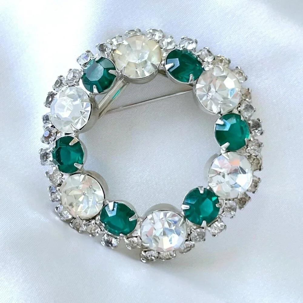 Vintage 1950s Rhinestone Brooch Clear Green Layered Domed Round Wreath Holiday
